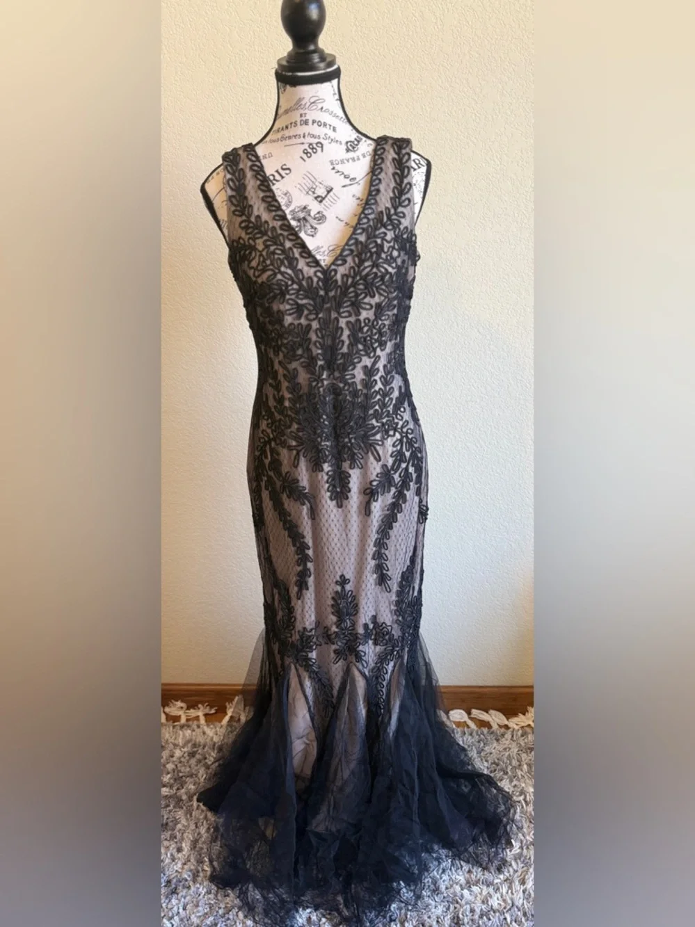 Cachet Embroidered Tulle Mermaid Gown-Size 8-NWOT - Picture 4 of 16